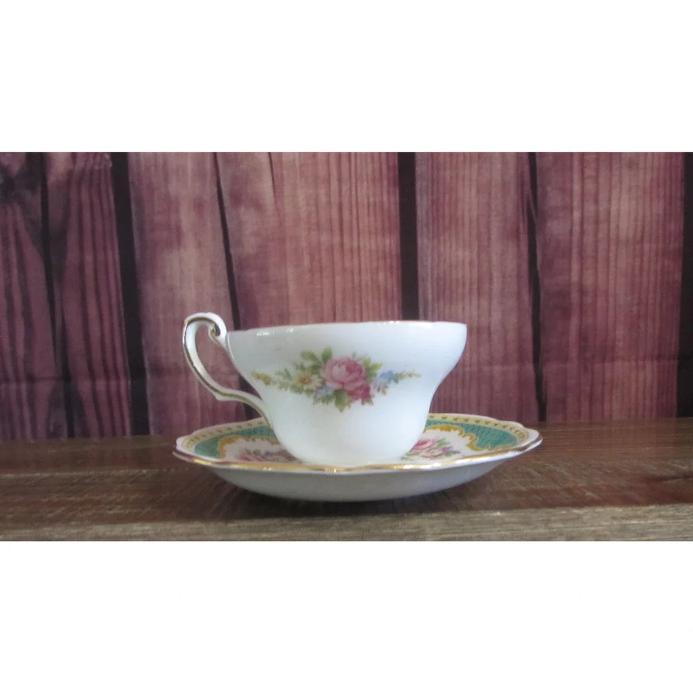 VTG 50's E.B. Foley Windsor Green Lattice Cup Saucer Scalloped Gold Trim England